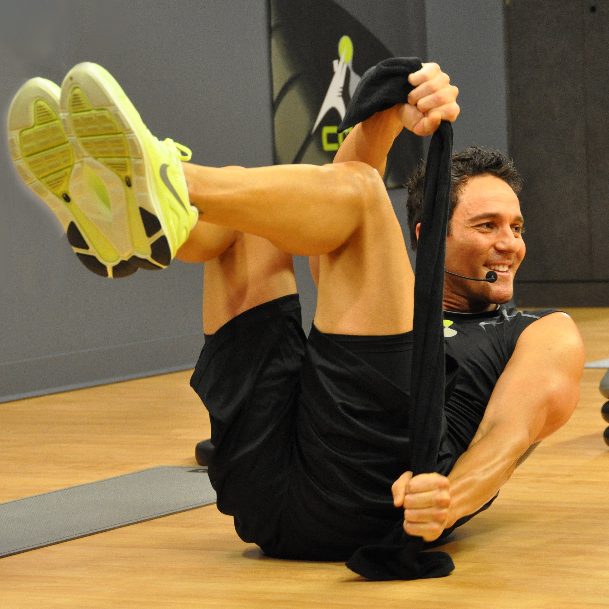 MOSSA Let's Move Towel